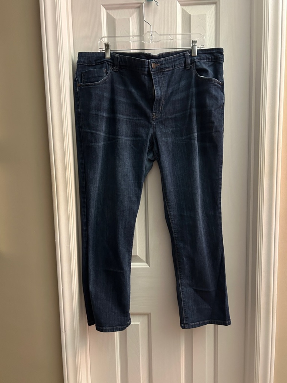 Dark Wash Capri Jeans